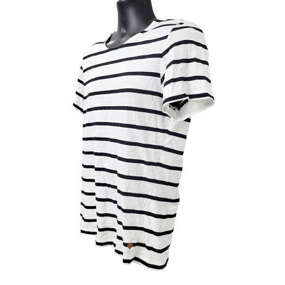 2/$20 Y2K Black & White Stripes Tee T-shirt Top Size: M - Picture 2 of 4